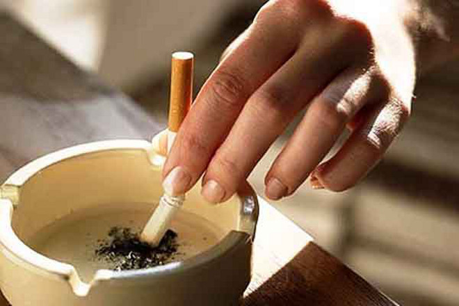 Курение, злоупотребление алкоголем и наркотики провоцируют возникновение рака