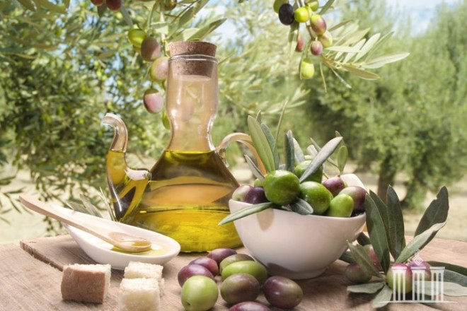 В оливках содержится большое количество железа, меди, растительных волокон, витамина Е