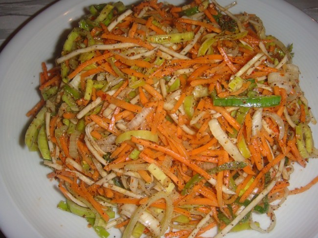 salat-iz-morkovi-i-seljjdereya